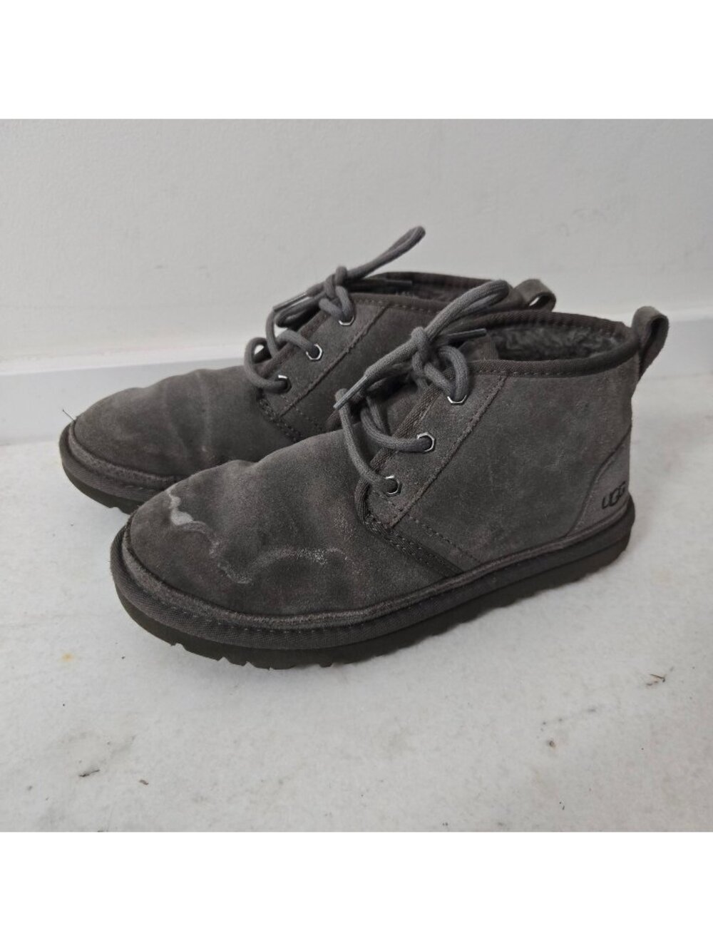 UGG Men's Size 6 Neumel Suede Grey Chukka Boots Lace-Up Wool Blend Lined